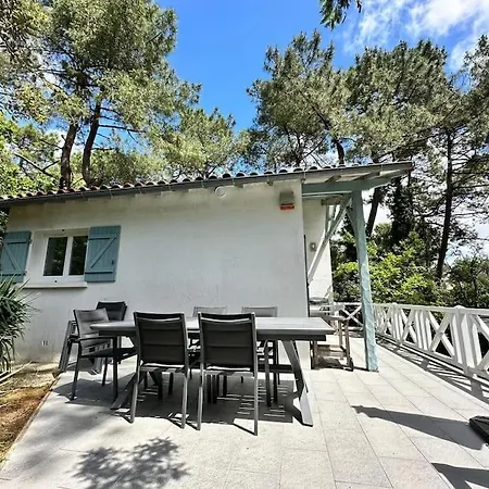 Charmante Pour 8 Personnes Avec Piscine Villa