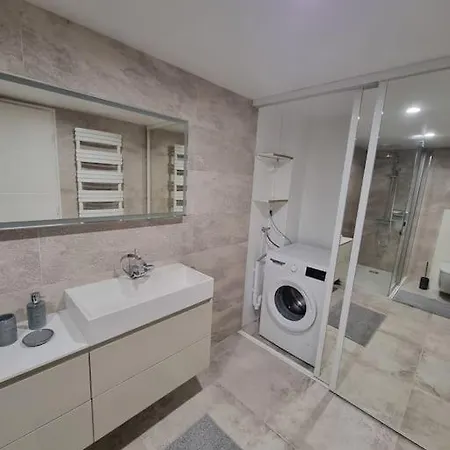 Charmante Pour 8 Personnes Avec Piscine