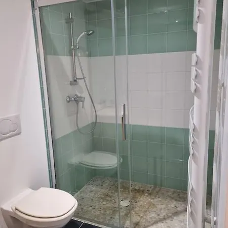 Charmante Pour 8 Personnes Avec Piscine *