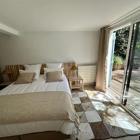 Villa Charmante Pour 8 Personnes Avec Piscine *