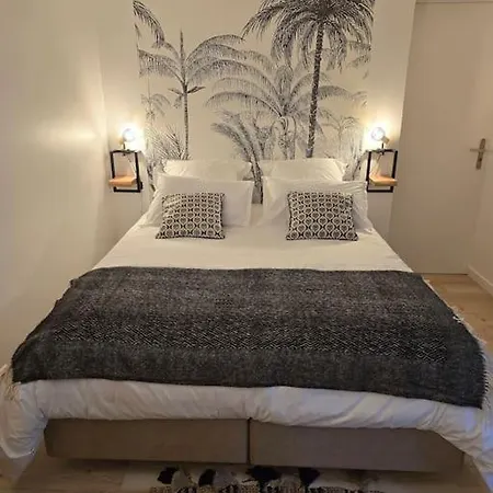Charmante Pour 8 Personnes Avec Piscine Villa