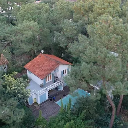 Charmante Pour 8 Personnes Avec Piscine Villa