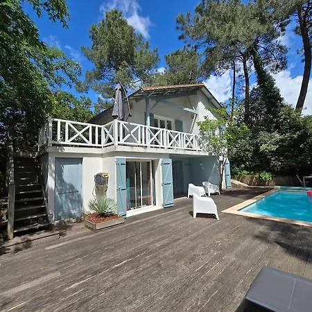 Villa Charmante Pour 8 Personnes Avec Piscine *